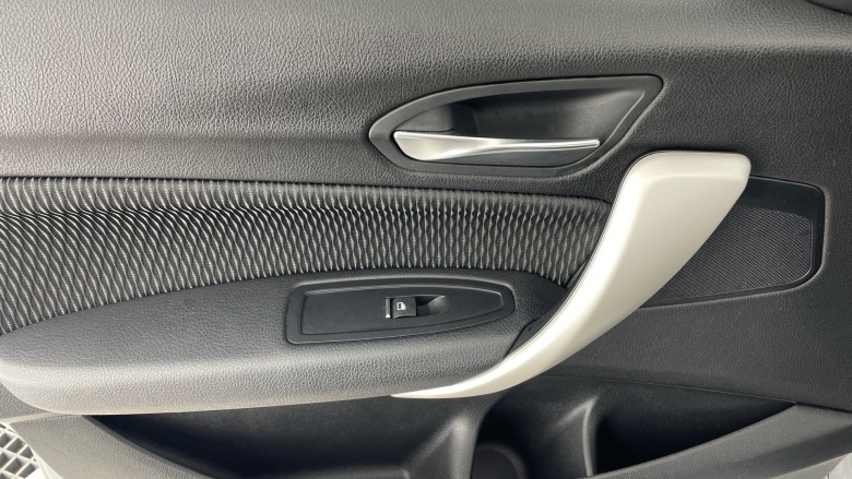 BMW 1 Series 118i [1.5] SE 5dr [Nav] Petrol Hatchback